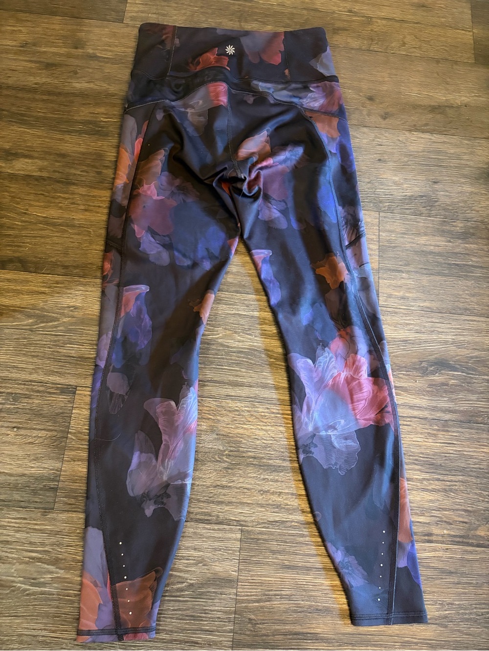 Athleta Women’s Rainier Printed Tight Leggings Night Bloom Black Activewear - Picture 7 of 7